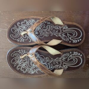 Olukai Paniolo Sandals size 7